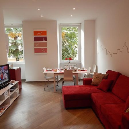 Red Flat In Rome Apartment Room photo